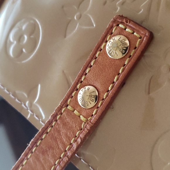 LOUIS VUITTON Reade PM Monogram Vernis Noisette Tote Handbag - Picture 11 of 13